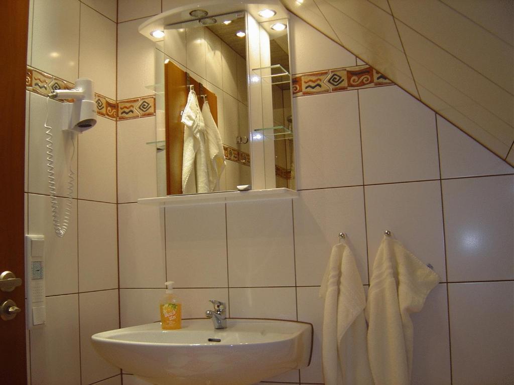 Pension Walddorf Winterberg Bagian luar foto